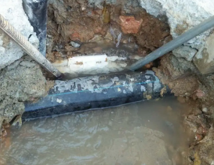 大石桥测漏水之水管漏水